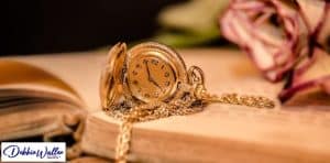 a picture of a pocket watch to illustrate an article on understanding hypnosis