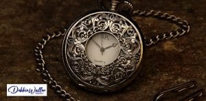picture of a pocket watch to illustrate an article about hypnosis